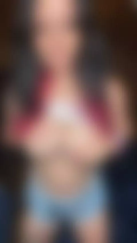 busty, bigtits, teasing by baddiexoxo1995