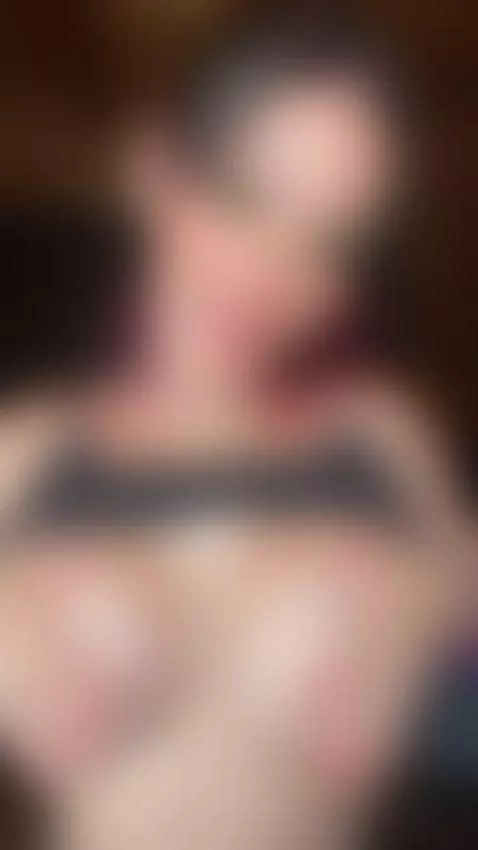 busty, bigtits, teasing by baddiexoxo1995