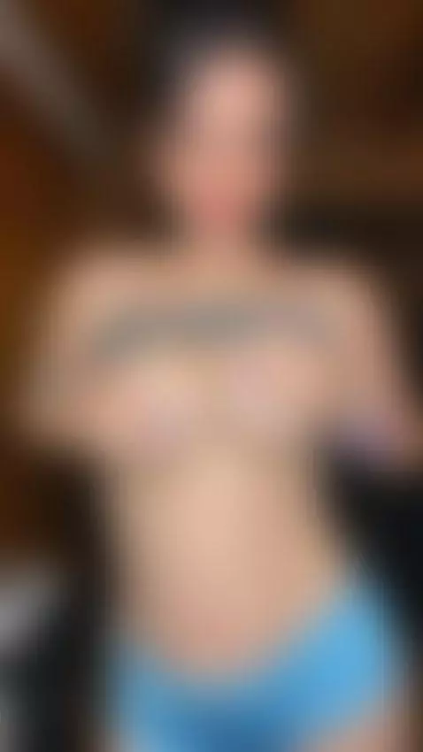 busty, bigtits, teasing by baddiexoxo1995
