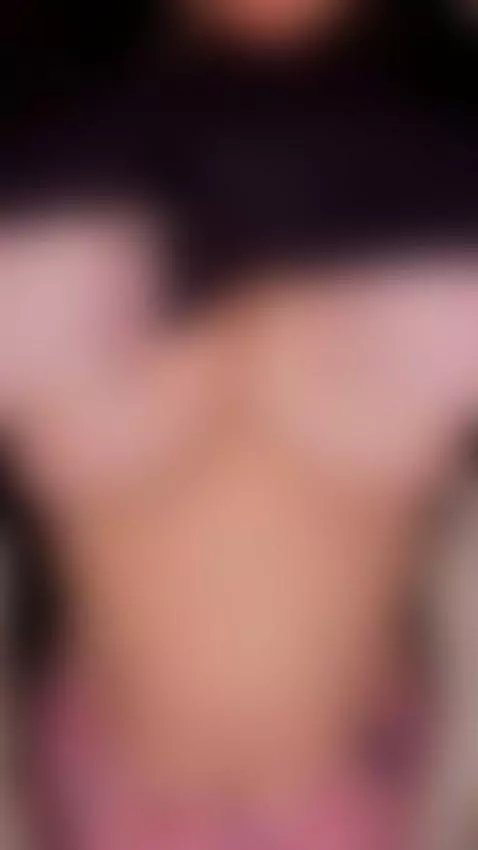 busty, bigtits, teasing by baddiexoxo1995