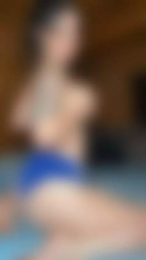 busty, bigtits, teasing by baddiexoxo1995