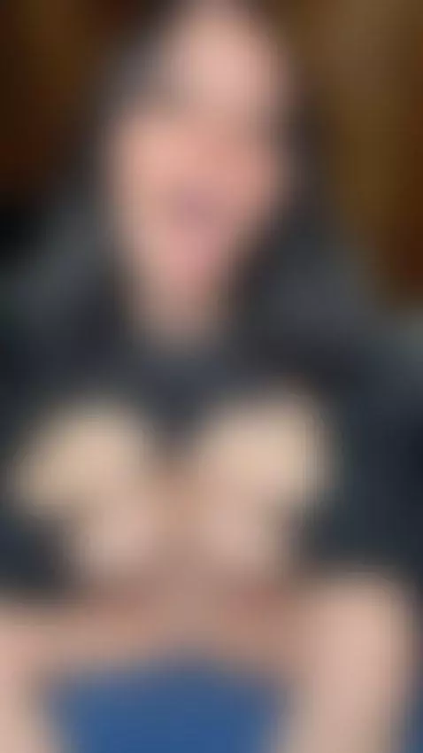 busty, bigtits, teasing by baddiexoxo1995
