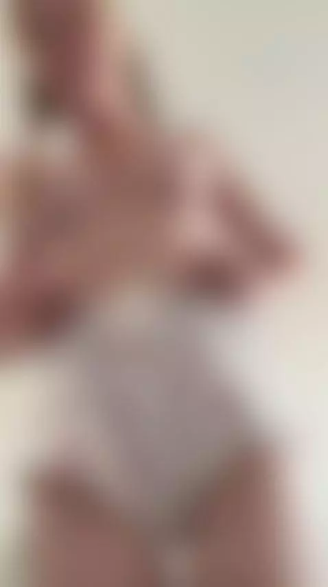 Blonde cutie drops her floral panties by elliefaye