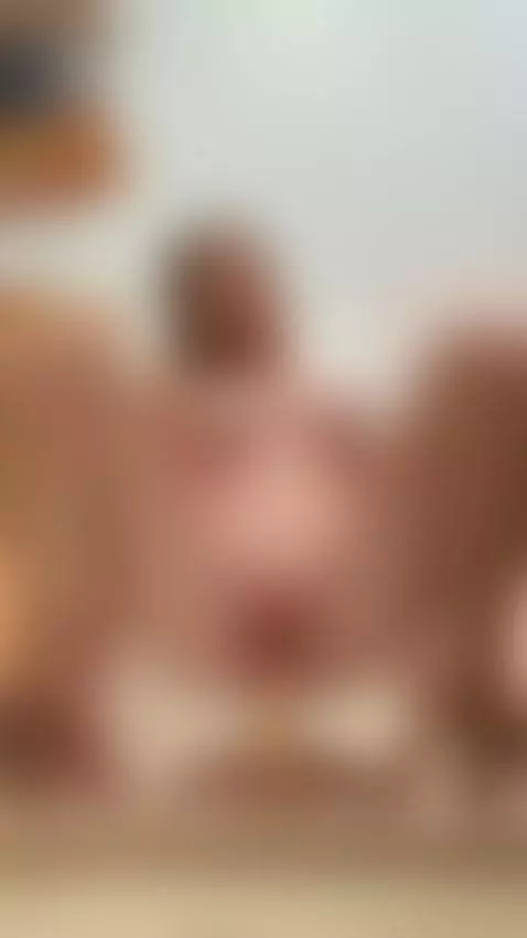 Something special and FREE is waiting or you 🎁 DM "💖" on OF,... by elliefaye
