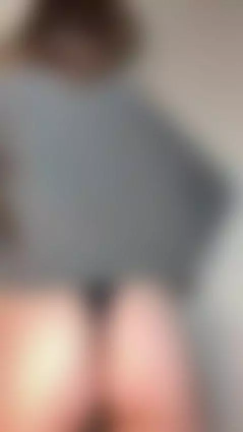 Thick ass bouncing in black thong slow 🖤 by taylorjoy