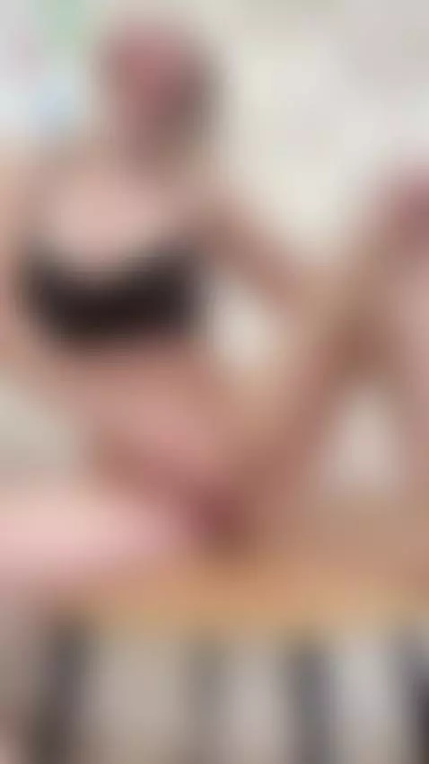Have you fucked a juicy milf ass chick before Honey by dianaprime