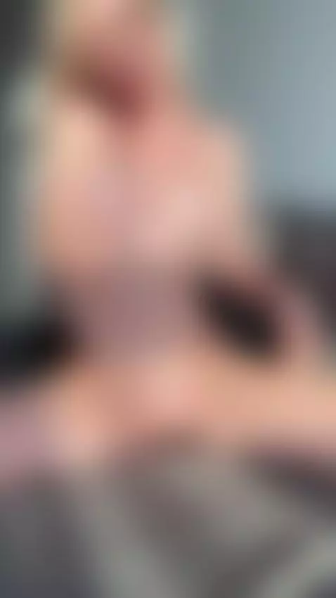 A closer look at my naked body because hiding the best part ... by dianaprime