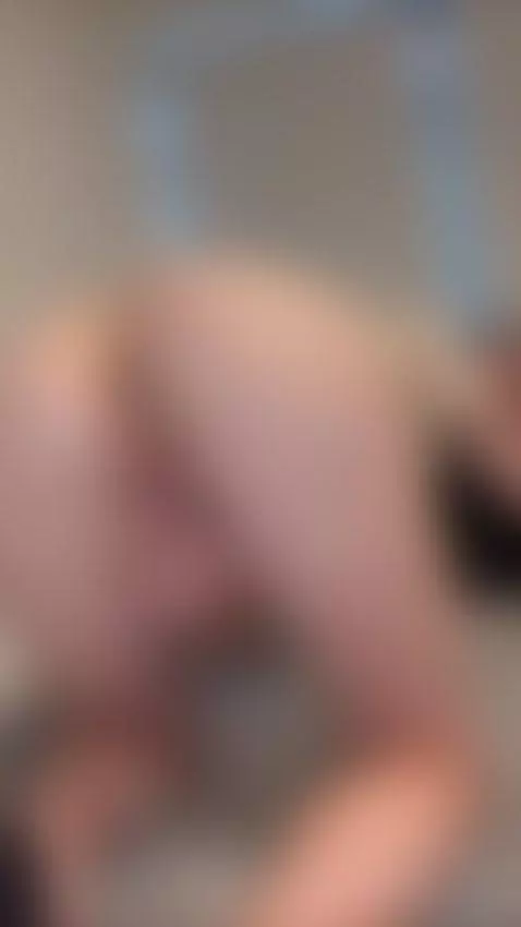 spread wide and fingering my pussy for you 😈 by alessiagreen