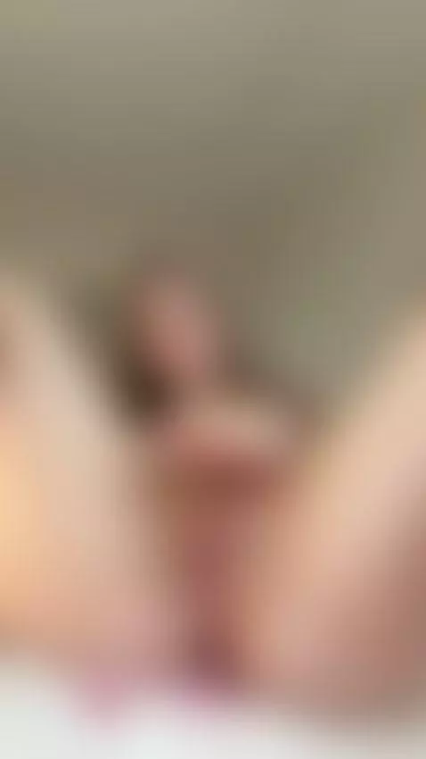 I'm bored. Hit me up and I will suck you by annabellerose