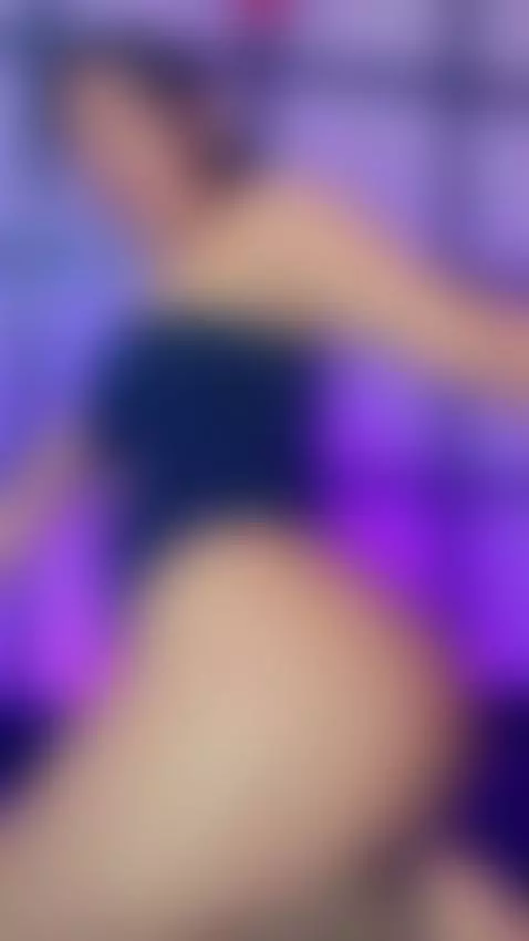 hi guys 
https://stripchat.com/megan__luxe/follow-me by sophialopezofc