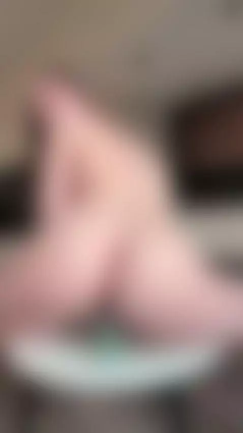 Want to get a little closer? Find me on OF 🤍
https://onlyfan... by flora-cute