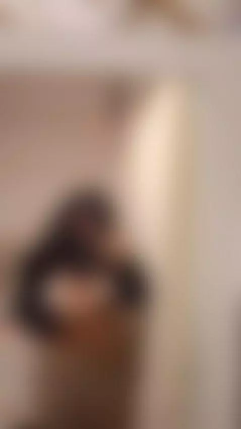 * Your girlfriend sent you a video *
 reply ! by quennxxx