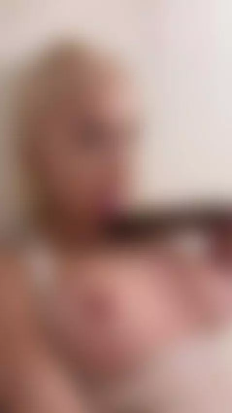 Wet blonde sucks toy under shower spray 👅 by dianabarbie