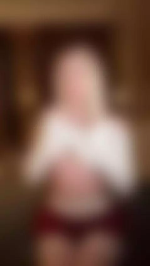 Im begging you to fuck me hard right here 😘 by dianabarbie
