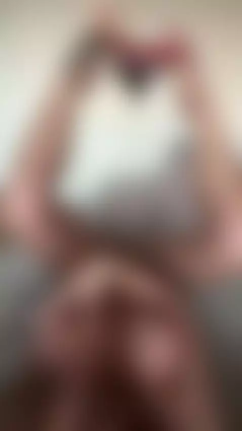 Im spread open and ready for you to fuck me 😘 by dianabarbie