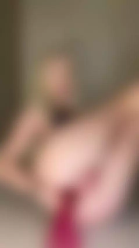 Blonde babe stuffs her pussy deep with a red toy 😳 by dianabarbie