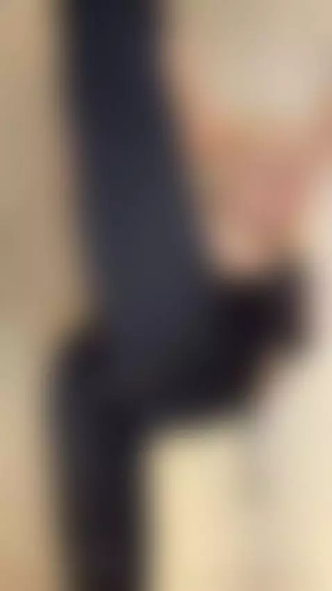 Blonde girl holds her leg high while leaning back 🥵 by dianabarbie