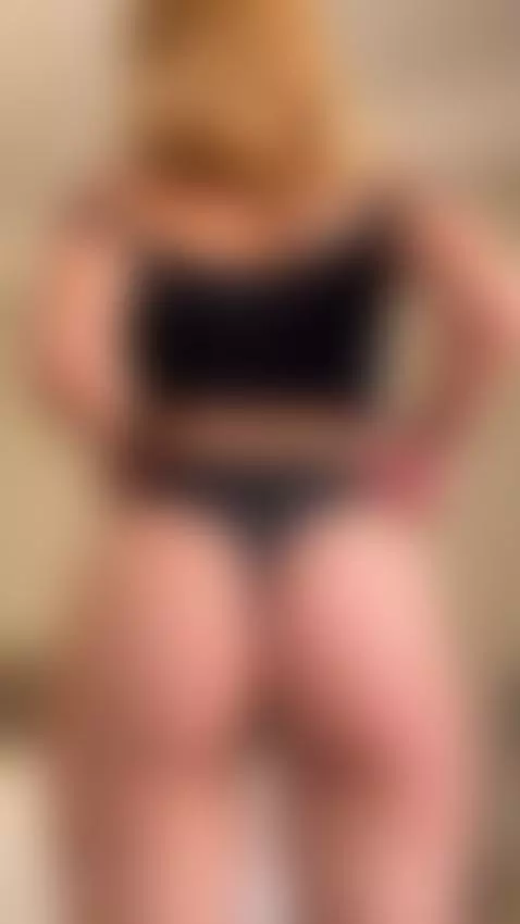 Arch of my back, tight thong, obsessed Sub OF by harleybloom