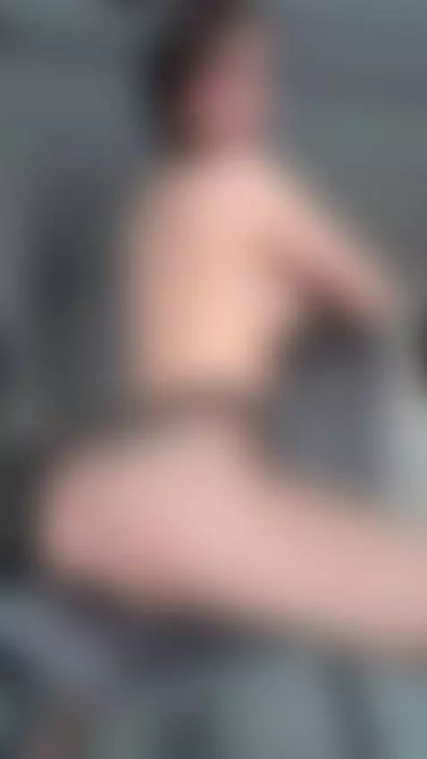 Spread wide and put your tongue deep by giannali
