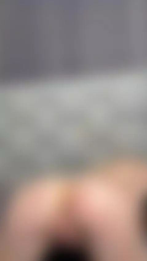 Spanking her own ass for the camera. Sub OF by vixynsoft