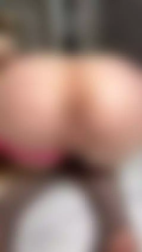 Spreading wet vulva and smooth cheeks for the camera by vixynsoft