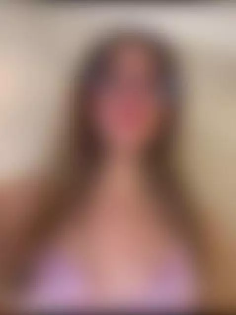 https://chaturbate.com/b/abril_valen/ by abrilvalen