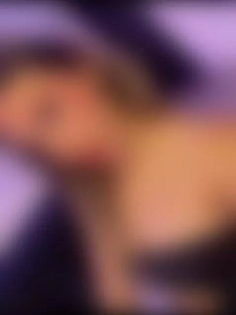 https://es.stripchat.com/Abril_valen by abrilvalen