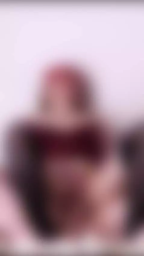 A sexy MILF loves to fuck by adonisiablane
