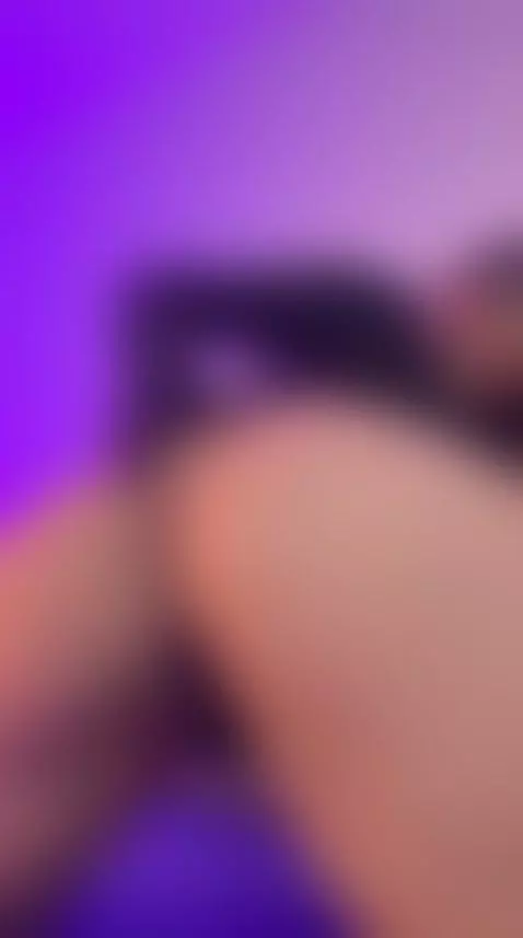I want to see you make my ass vibrate 🔥🍑
https://chaturbate.... by nikholle