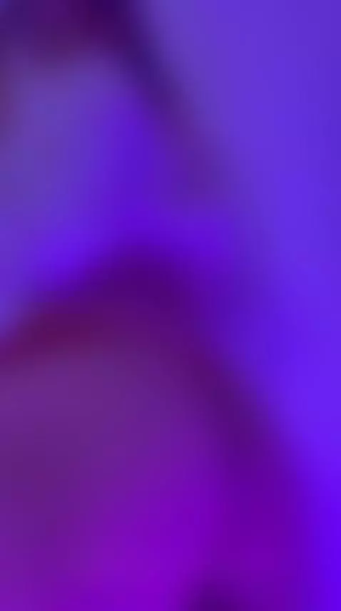 Don't you love watching me dance? 
https://chaturbate.com/b/... by nikholle