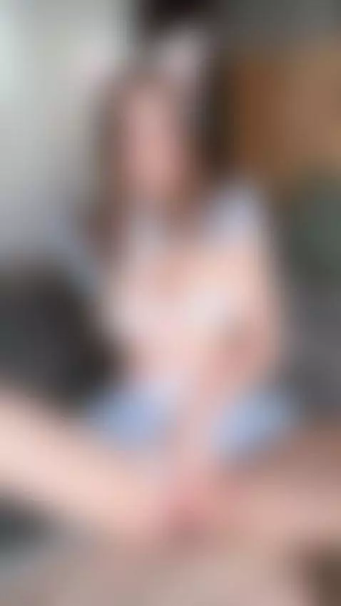Legs spread wide, fingers teasing her wet slit 🥵 by aalisaa