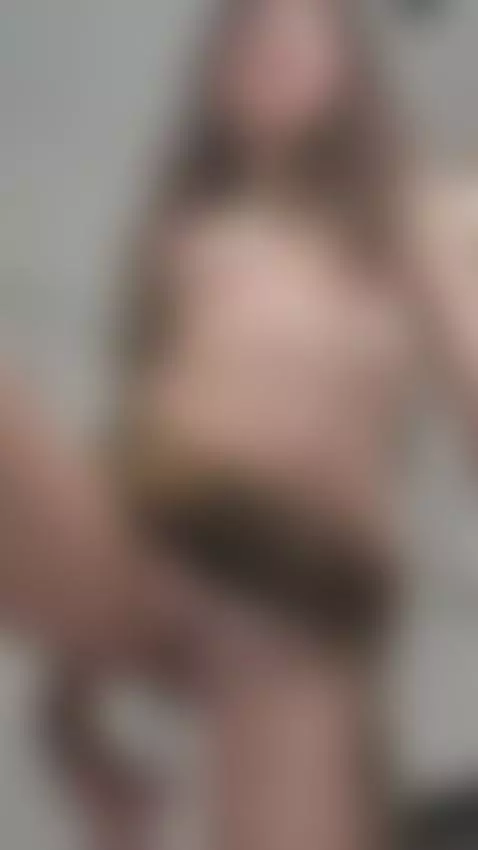 cum suck really hard on my long, tasty lips by daisydarlin0