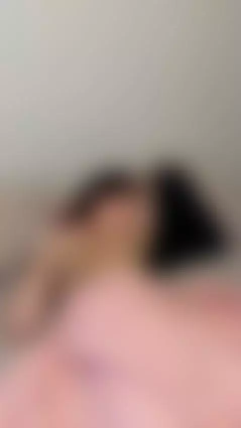 someone give my butt a kisss by dollbarbara