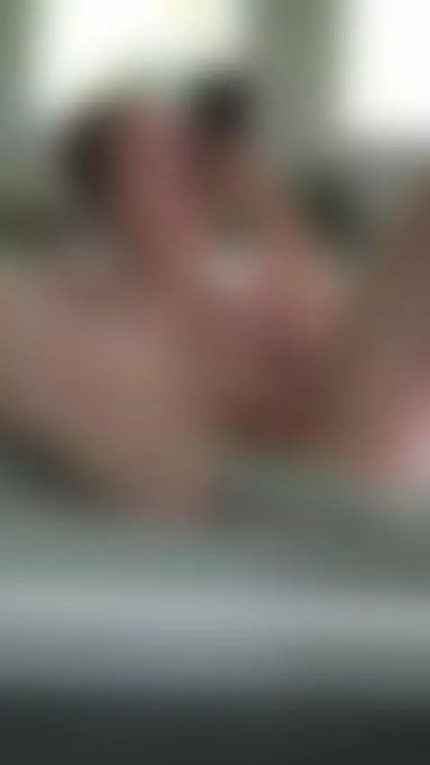 This korean body so badly want your attention! by dollyrudd