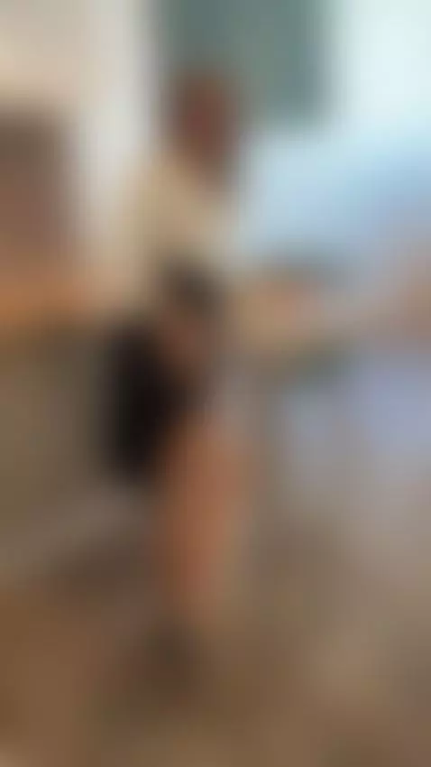 While showing off my ass, I kept my asshole fully exposed, d... by lilnikoletta