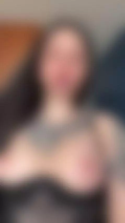 Im gonna choke you with this chain while you watch by femdommissdi