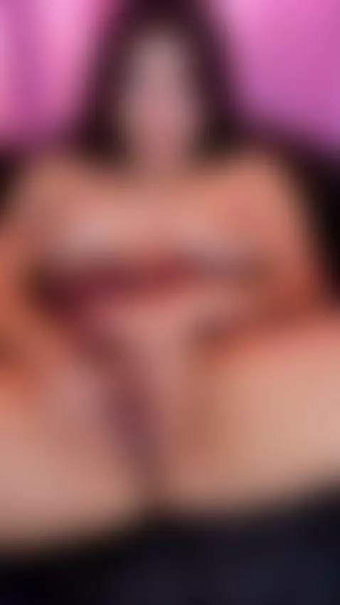 A beautiful girl tries masturbating with something new by feriemma