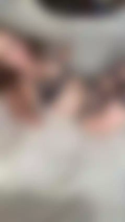 🔥Brunette showing her big tits and round ass 💦 See it on OF by sophiefaye