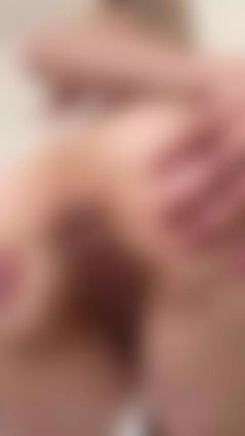 I love showing my anal hole by ivyginger