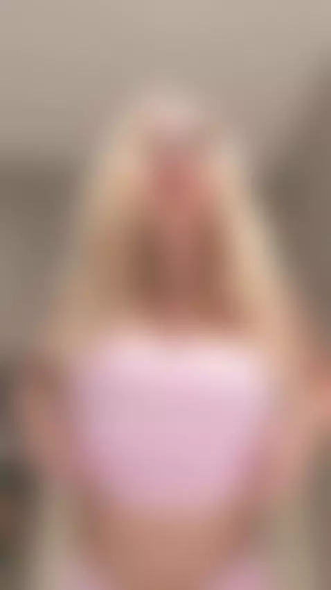 Soft wavy blonde hair and smooth skin hide even more exclusi... by shinylily