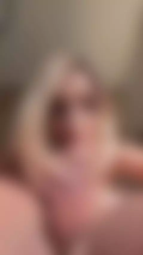 Long wavy blonde hair and smooth skin reveal far more once y... by shinylily