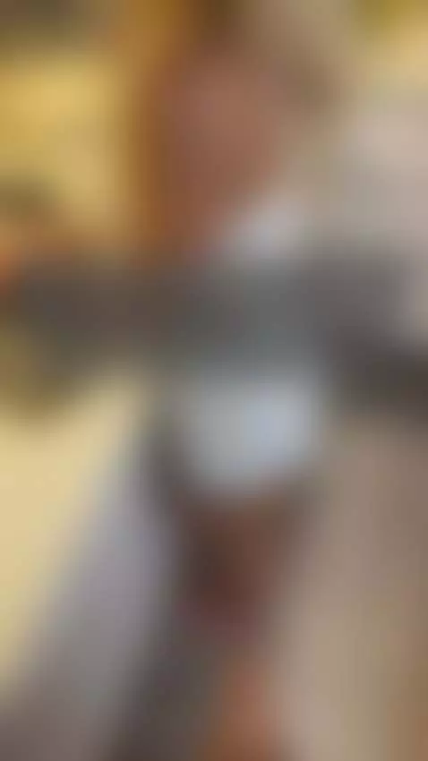 Bending over to show my bare nipples to you 🔥 Sub Fasnly by shinylily