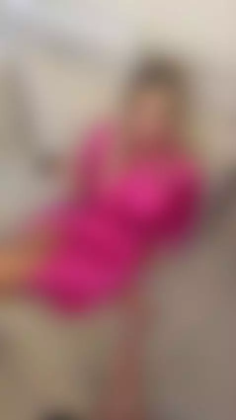 I sit with wearing pink robe and weint my boyfrend 💦 Fansly by shinylily