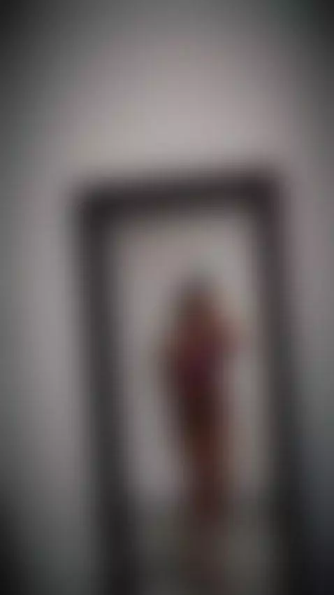 Alicia__kiss -- In front of the mirror, I feel my nipples ge... by aliciakiss29