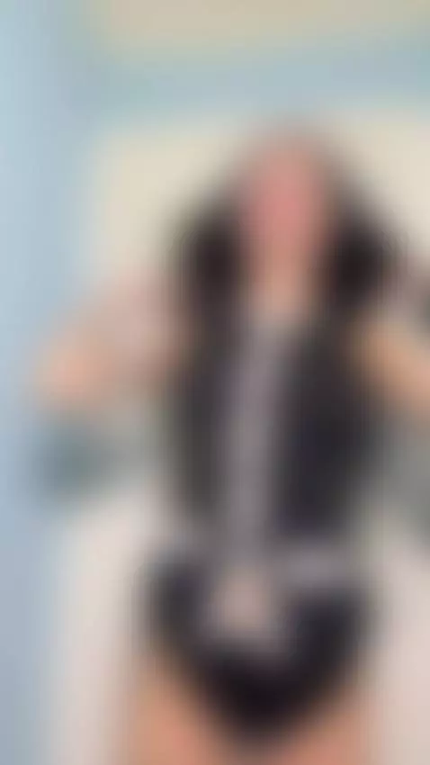 Far too interested in showing off my tits with you on my min... by alexavell