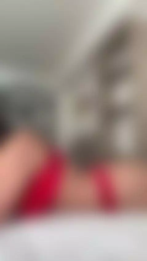 a very very hot Latina do you like them like that? by kylie-monnrooe