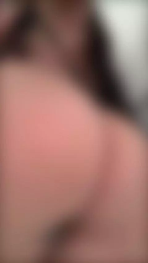 Pull my hair and pound my booty by aliiafairy