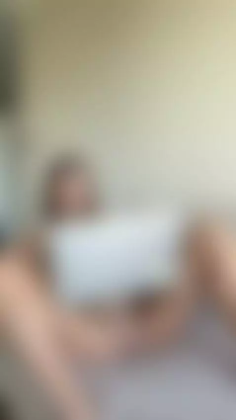 What do you think my tits and body tastes like by sweeetberrry