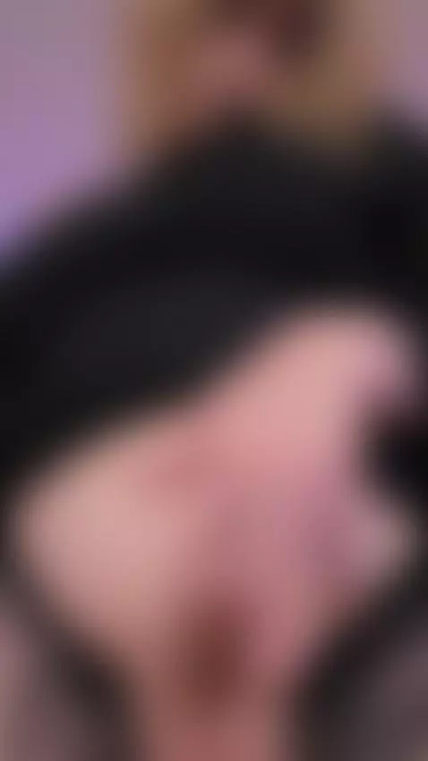 Multiple orgasms while getting fucked hard by maybelsyrup20