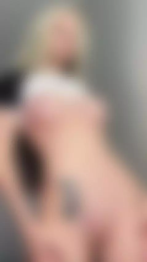 Come closer while I show off my pussy and pretend you wouldn... by meowmaeve